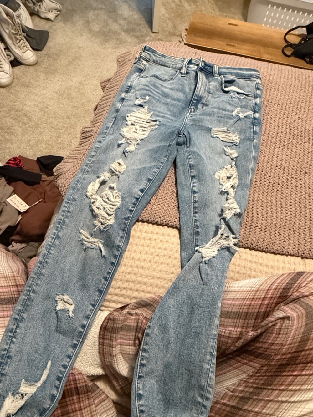 American Eagle Outfitters Light Blue Ripped Skinny Jeans